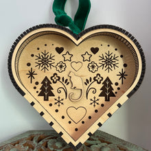 Load image into Gallery viewer, Winter heart with cat ornament- 3D