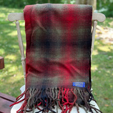 Load image into Gallery viewer, Vintage Pendleton throw