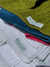 Load image into Gallery viewer, Vintage Abercrombie Bath Towel Set