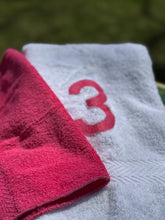 Load image into Gallery viewer, Vintage Abercrombie Bath Towel Set