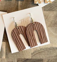 Load image into Gallery viewer, The Mary- Available in 5 prints