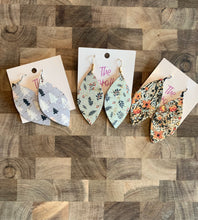 Load image into Gallery viewer, The Dorothy- Available in 3 prints