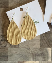 Load image into Gallery viewer, The Henrietta- Available in 5 prints