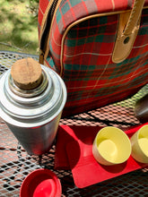Load image into Gallery viewer, Vintage lunch kit