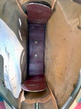 Load image into Gallery viewer, Vintage lunch kit