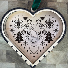 Load image into Gallery viewer, Winter heart with cat ornament- 3D
