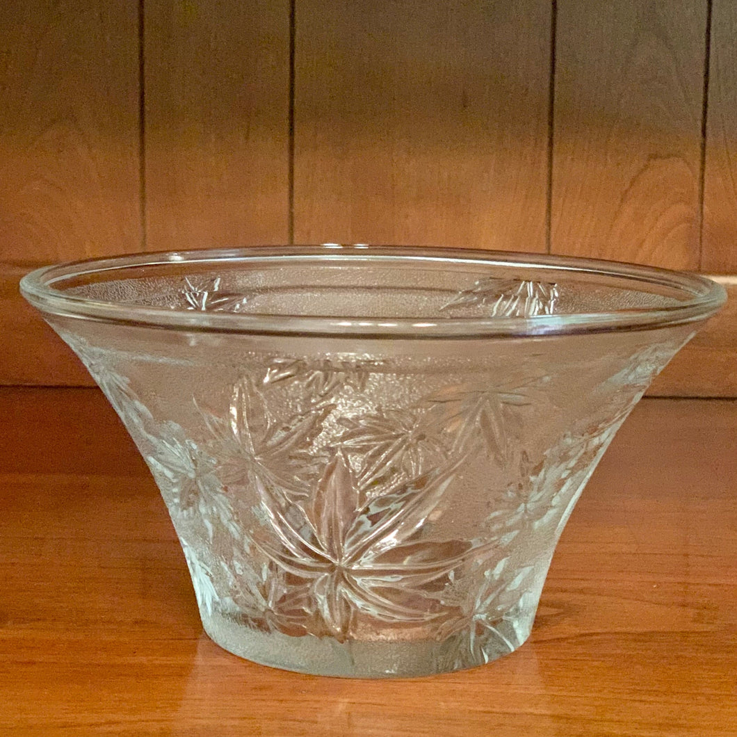 Vintage ice bucket- leaf pattern